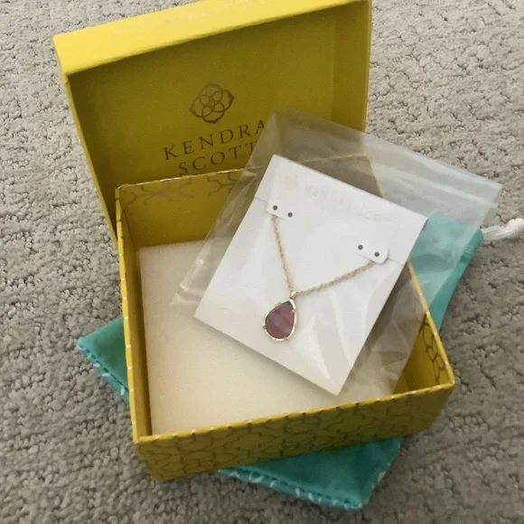 Kendra Scott Kiri Necklace in Gold Amethyst - Picture 3 of 10
